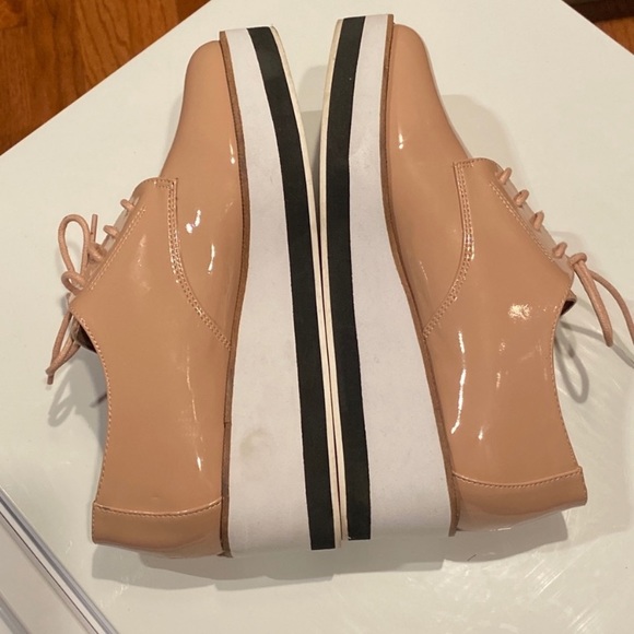 Oxfords size 7M brought them I am a size 7 wide these fit more of 61/2 - Picture 5 of 14